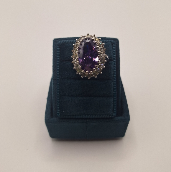 Amethyst Purple Swarovski Crystal Halo Ring | Statement | Size 7 - Picture 2 of 11
